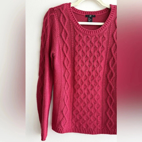 H&M Cable Knit Long Sleeve Sweater, Classic Woven Sweater, Pink/Red, Size Small - Picture 3 of 16